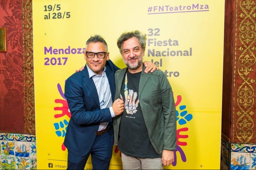 Marcelo Allasino y el director teatral Juan Parodi, que viajará a Mendoza para dirigir "Quiero decir te amo", obra de Mariano Tenconi Blanco..
